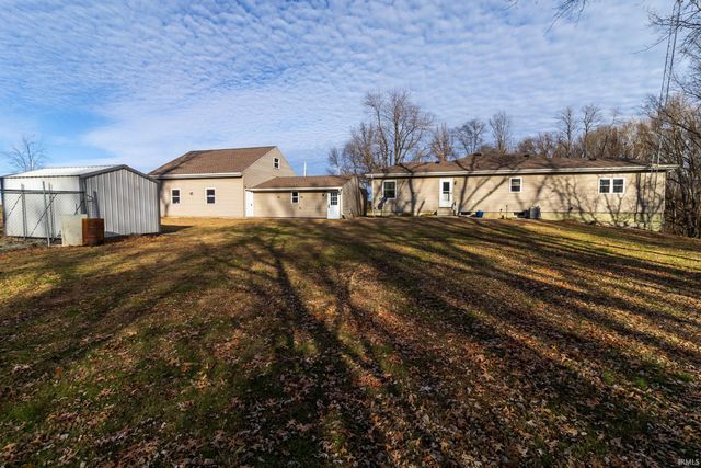 841 W Airport Road, Vincennes, IN 47591