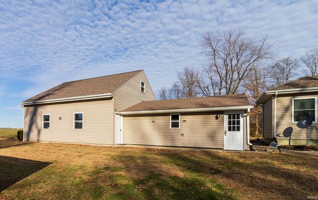 841 W Airport Road, Vincennes, IN 47591