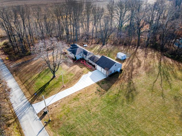 841 W Airport Road, Vincennes, IN 47591