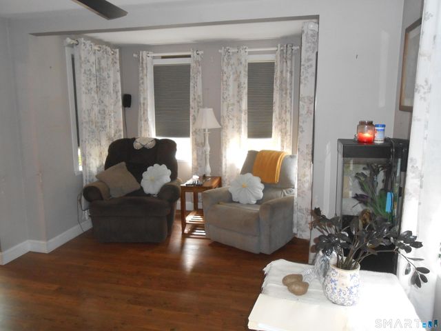 13 Burritt Place, Naugatuck, CT 06770