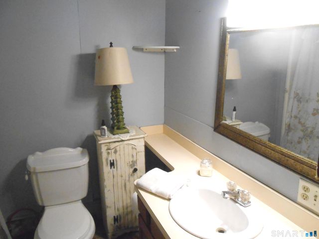 13 Burritt Place, Naugatuck, CT 06770