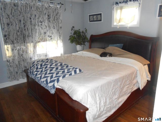 13 Burritt Place, Naugatuck, CT 06770