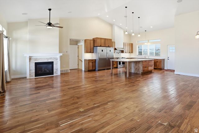 3761 S SPINNAKER BAY DR, Saratoga Springs, UT 84045