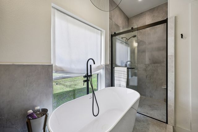 5029 County Road 1098, Celeste, TX 75423