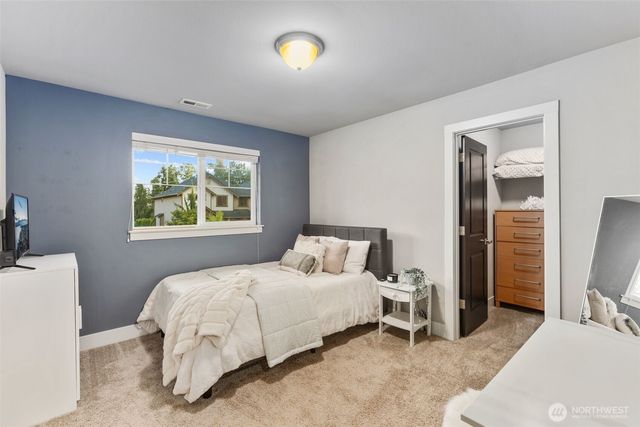 3725 200th Place SE, Bothell, WA 98012