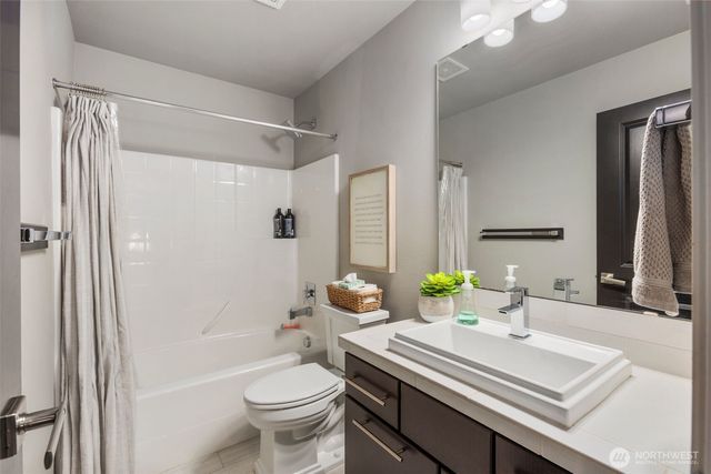 3725 200th Place SE, Bothell, WA 98012