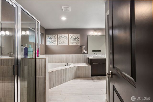 3725 200th Place SE, Bothell, WA 98012