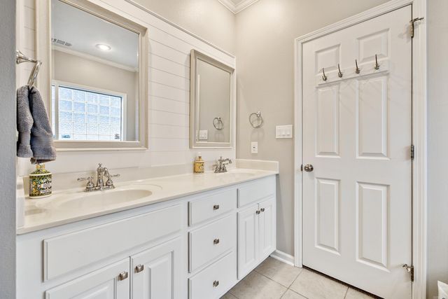 222 Pleasant Holly Drive, Benton, AR 72015