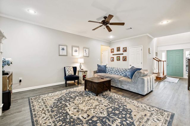 222 Pleasant Holly Drive, Benton, AR 72015