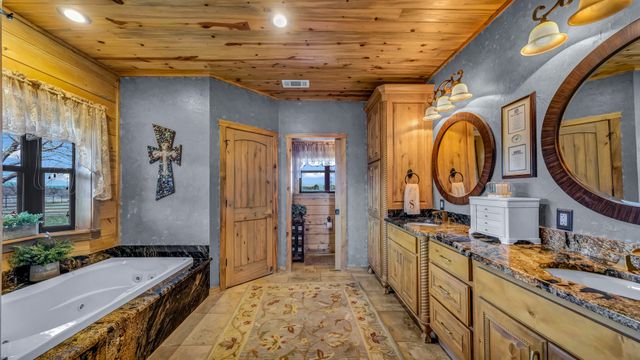 1040 Enchanted Rock Court, Possum Kingdom Lake, TX 76449