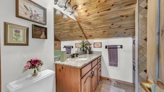 1040 Enchanted Rock Court, Possum Kingdom Lake, TX 76449