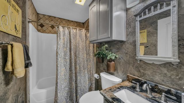 1040 Enchanted Rock Court, Possum Kingdom Lake, TX 76449