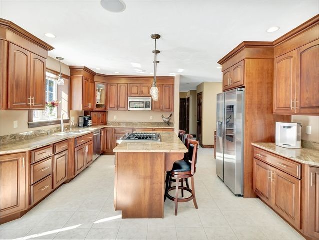 23 Lullaby Lane, Easton, MA 02356
