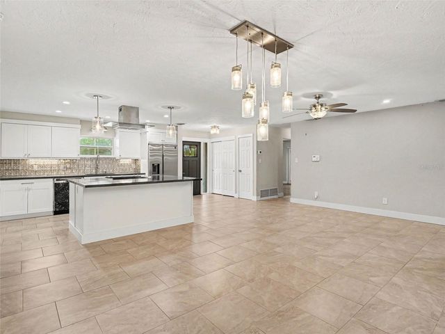 2746 HIBISCUS STREET, Sarasota, FL 34239