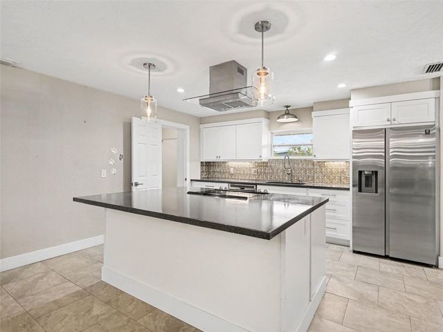 2746 HIBISCUS STREET, Sarasota, FL 34239