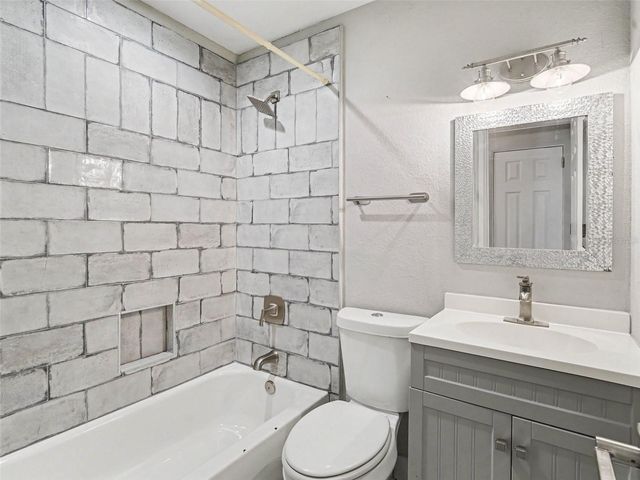 2746 HIBISCUS STREET, Sarasota, FL 34239
