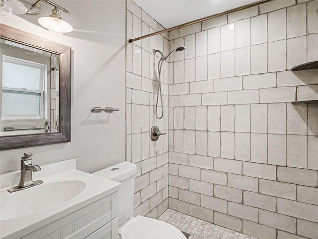 2746 HIBISCUS STREET, Sarasota, FL 34239