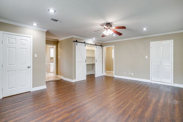 5716 Tumbleweed Court, Arlington, TX 76017