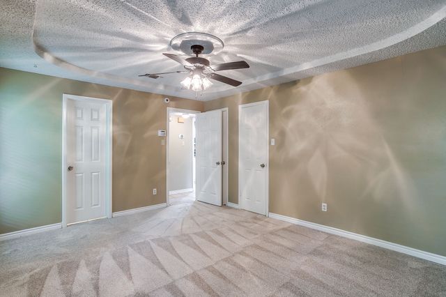 5716 Tumbleweed Court, Arlington, TX 76017