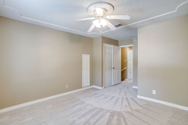 5716 Tumbleweed Court, Arlington, TX 76017
