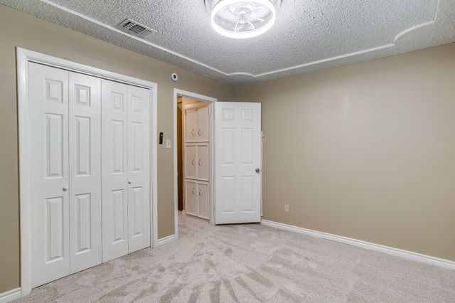 5716 Tumbleweed Court, Arlington, TX 76017