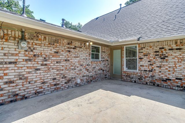 5716 Tumbleweed Court, Arlington, TX 76017
