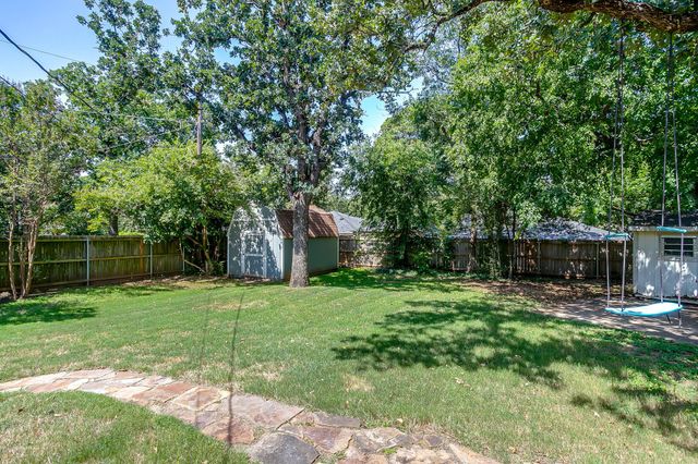 5716 Tumbleweed Court, Arlington, TX 76017