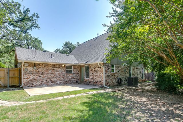 5716 Tumbleweed Court, Arlington, TX 76017