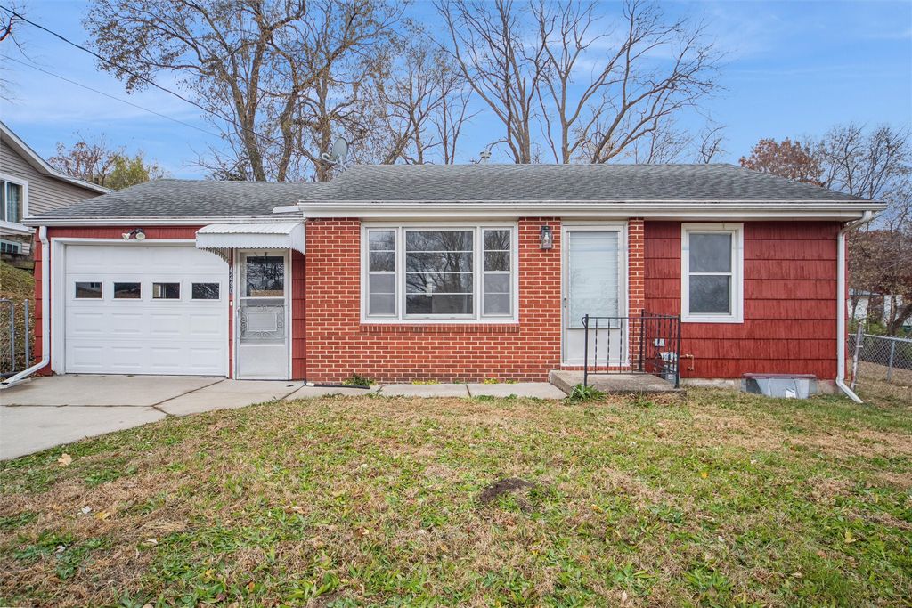 4290 NW 11th Street, Des Moines, IA 50313