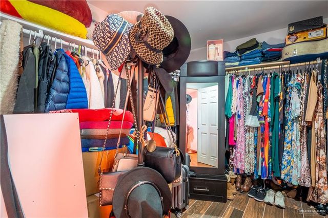 21604 N Val Verde Road, Edinburg, TX 78542