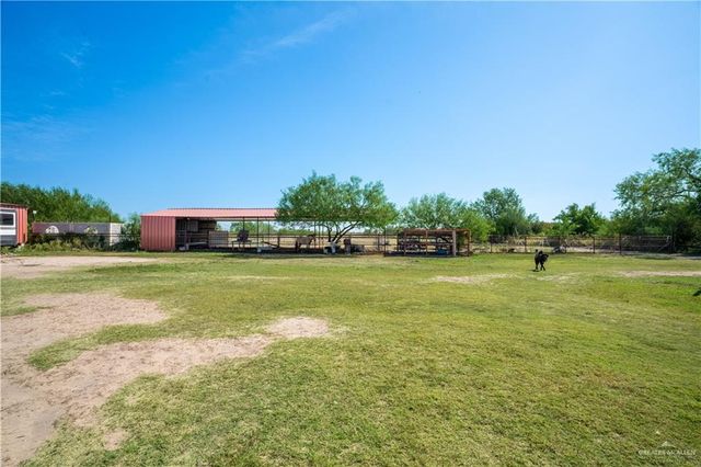 21604 N Val Verde Road, Edinburg, TX 78542