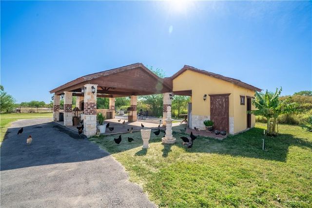 21604 N Val Verde Road, Edinburg, TX 78542