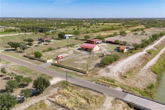 21604 N Val Verde Road, Edinburg, TX 78542