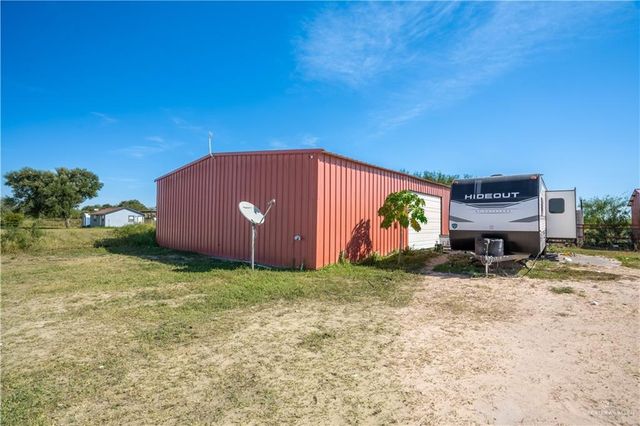 21604 N Val Verde Road, Edinburg, TX 78542