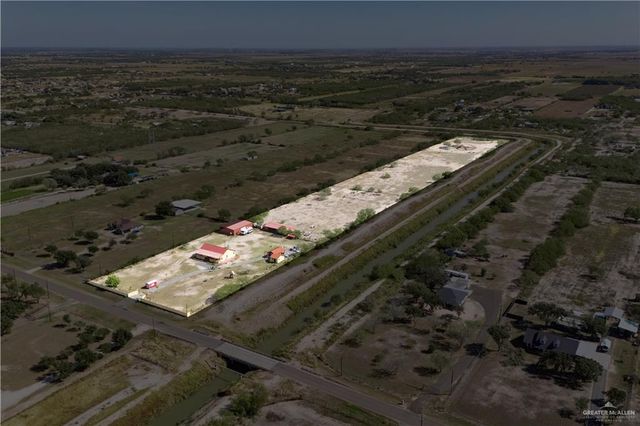 21604 N Val Verde Road, Edinburg, TX 78542