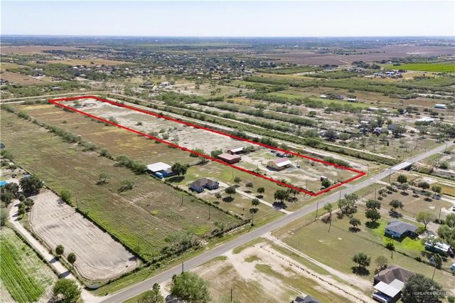 21604 N Val Verde Road, Edinburg, TX 78542