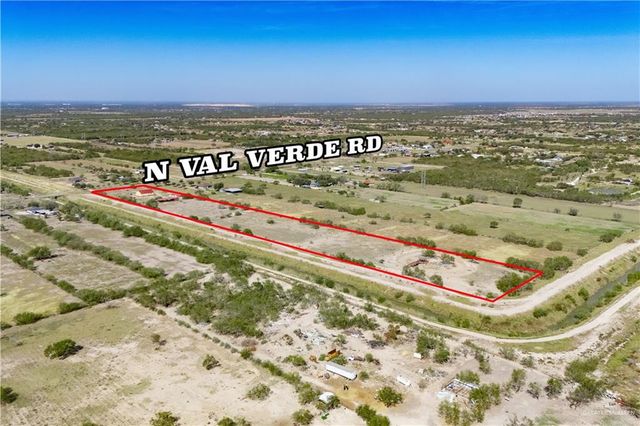 21604 N Val Verde Road, Edinburg, TX 78542