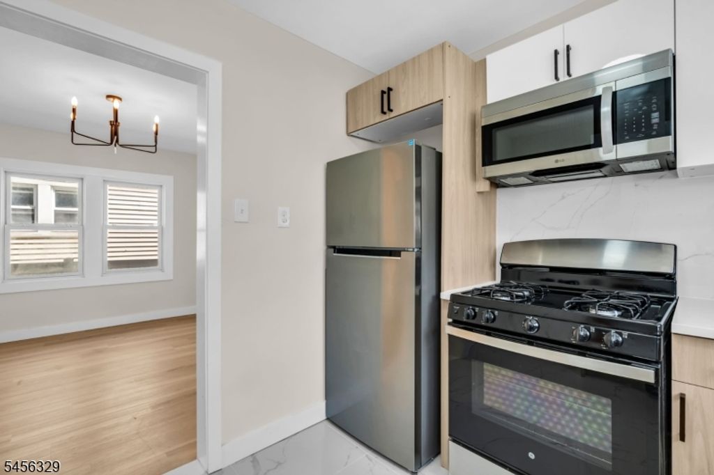 15 Cottage Pl, East Orange City, NJ 07017 — photo 5