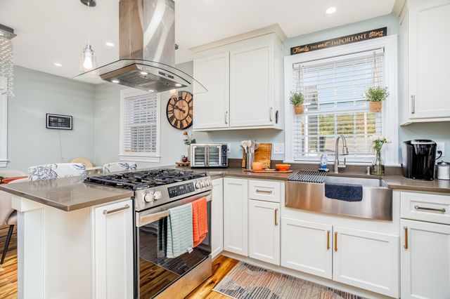 25 Benham St, Orange, MA 01364
