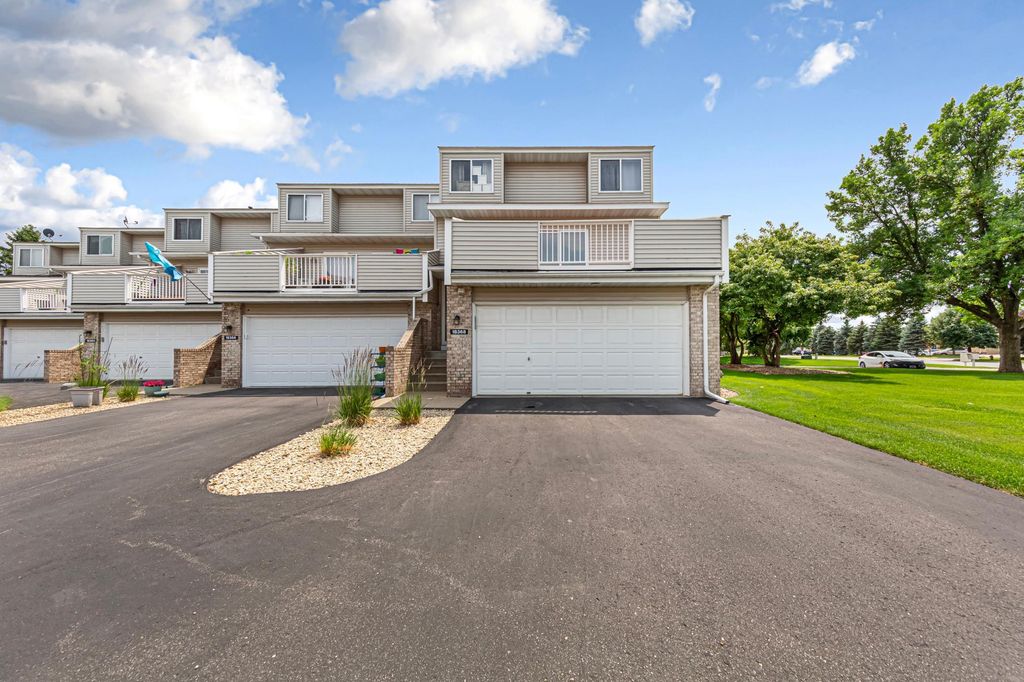 18368 English Avenue 43, Farmington, MN 55024 — exterior