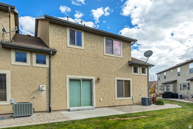 866 S PHEASANT RUN DR, Orem, UT 84058