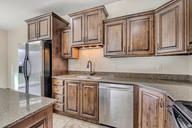 866 S PHEASANT RUN DR, Orem, UT 84058