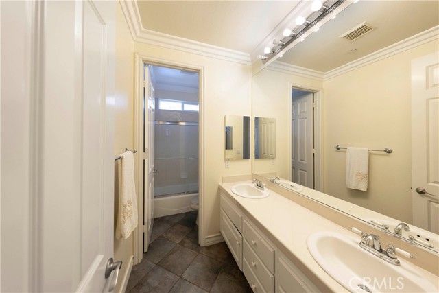 2078 Saltbush Circle, Corona, CA 92882