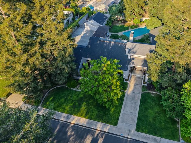 7306 Hillcrest Dr, Modesto, CA 95356