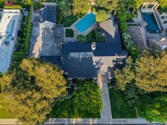 7306 Hillcrest Dr, Modesto, CA 95356
