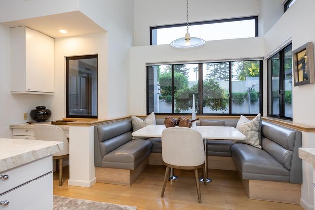 7306 Hillcrest Dr, Modesto, CA 95356
