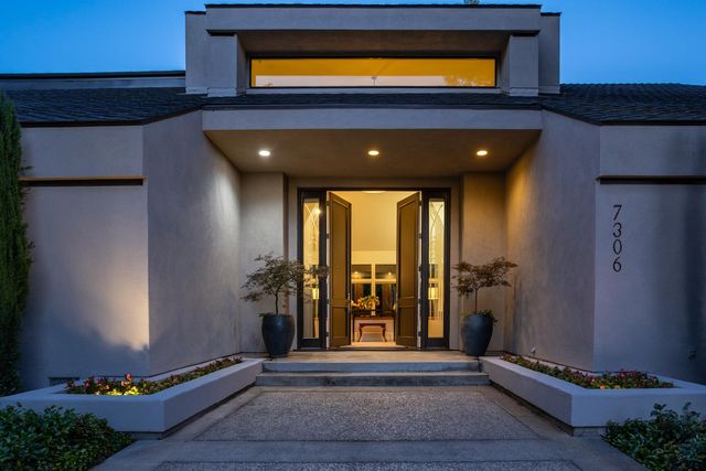 7306 Hillcrest Dr, Modesto, CA 95356