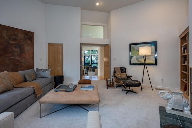7306 Hillcrest Dr, Modesto, CA 95356