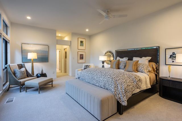 7306 Hillcrest Dr, Modesto, CA 95356