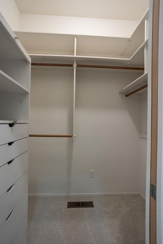 7306 Hillcrest Dr, Modesto, CA 95356